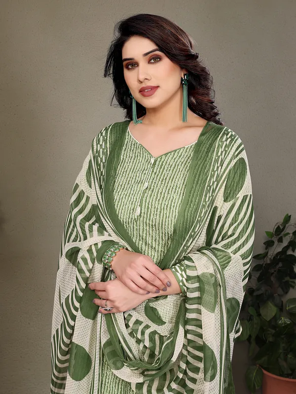 Crepe_Floral_Print,_Striped_Salwar_Suit_Material