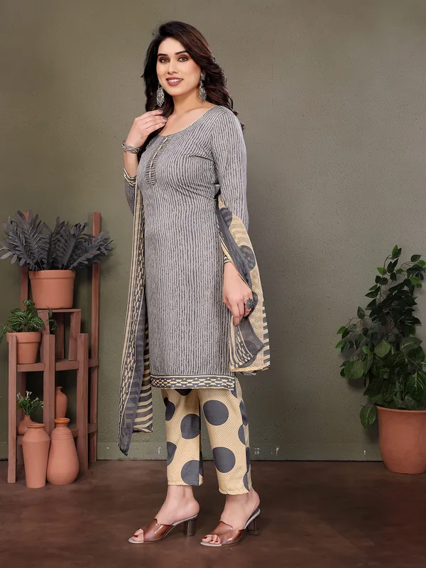Crepe_Floral_Print,_Striped_Salwar_Suit_Material