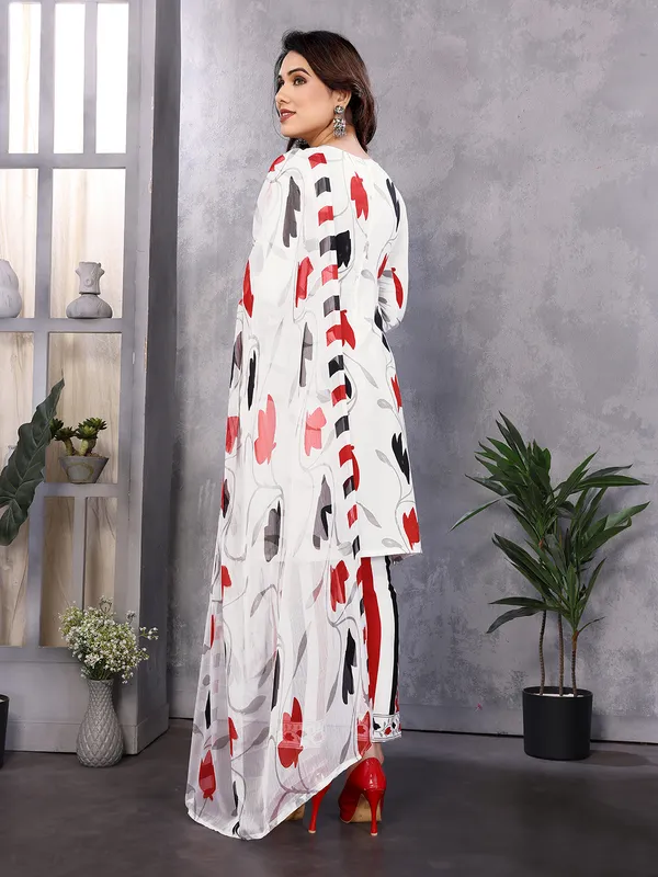 Unstitched_Crepe_Salwar_Suit_Material_Floral_Print,_Paisley