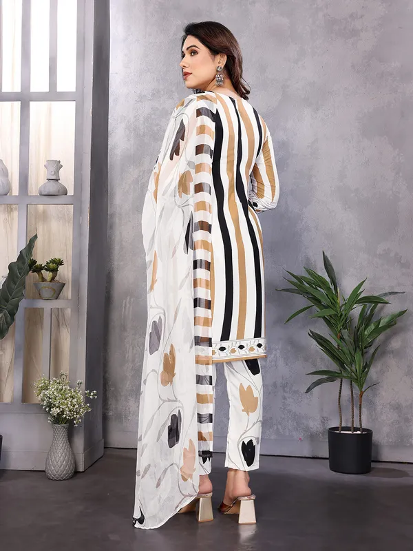 Crepe_Floral_Print,_Striped_Salwar_Suit_Material