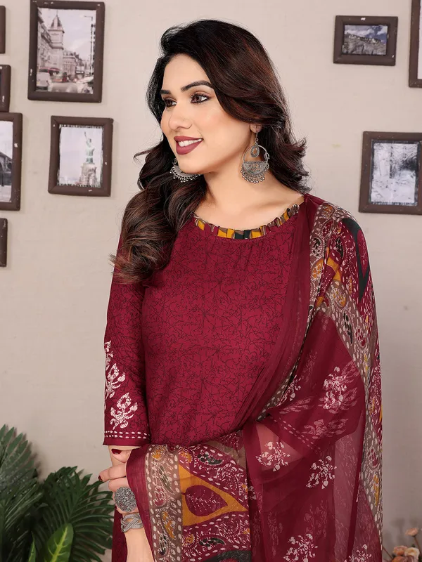 ANAND_Crepe_Floral_Print,_Paisley_Salwar_Suit_Material