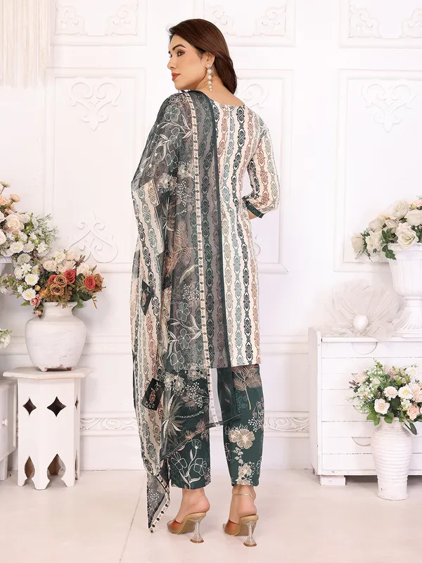 ANAND_Crepe_Floral_Print,_Paisley_Salwar_Suit_Material