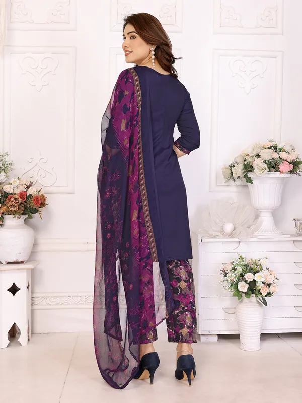 ANAND_Crepe_Floral_Print,_Paisley_Salwar_Suit_Material