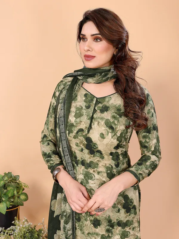Unstitched_Crepe_Salwar_Suit_Material_Floral_Print,_Paisley