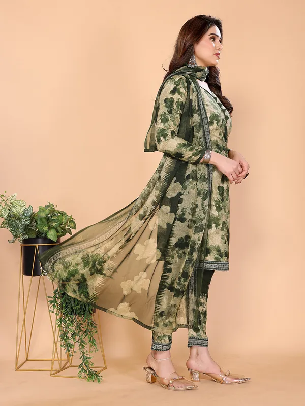 Unstitched_Crepe_Salwar_Suit_Material_Floral_Print,_Paisley
