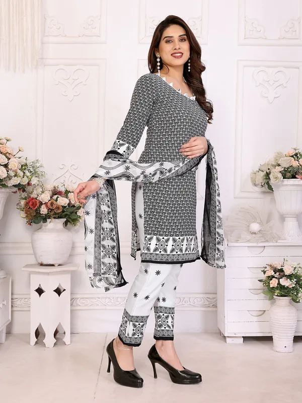 Crepe_Floral_Print,_Striped_Salwar_Suit_Material