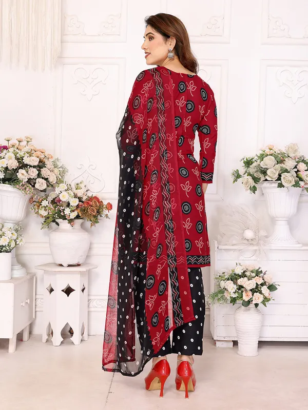 ANAND_Crepe_Floral_Print,_Paisley_Salwar_Suit_Material
