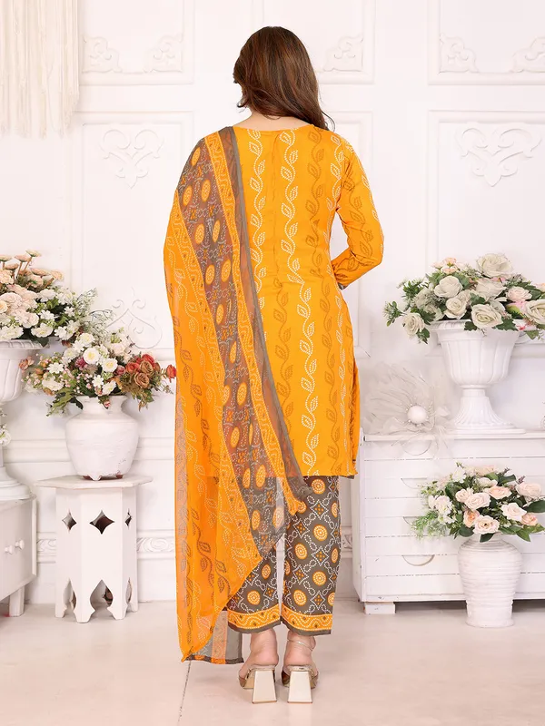 ANAND_Crepe_Floral_Print,_Paisley_Salwar_Suit_Material
