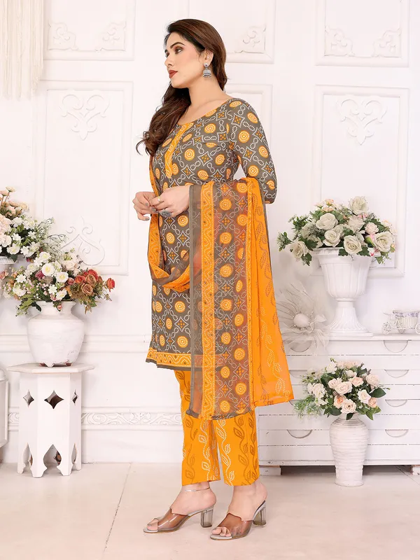 ANAND_Crepe_Floral_Print,_Paisley_Salwar_Suit_Material