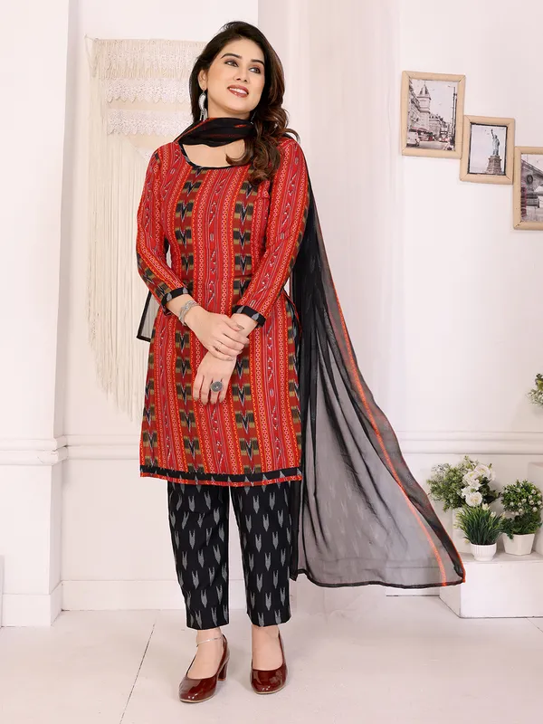 Crepe_Floral_Print,_Striped_Salwar_Suit_Material