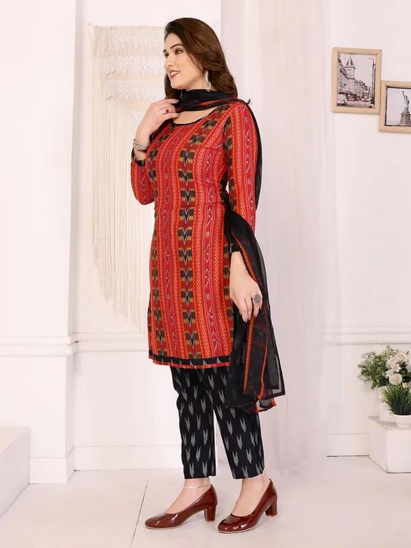 Crepe_Floral_Print,_Striped_Salwar_Suit_Material