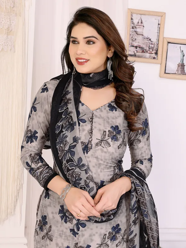 Crepe_Floral_Print,_Striped_Salwar_Suit_Material
