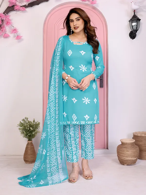 Unstitched_Printed_Crepe_Salwar_Suit_Material