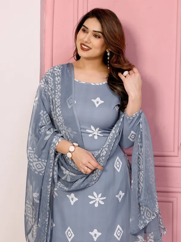 Unstitched_Printed_Crepe_Salwar_Suit_Material