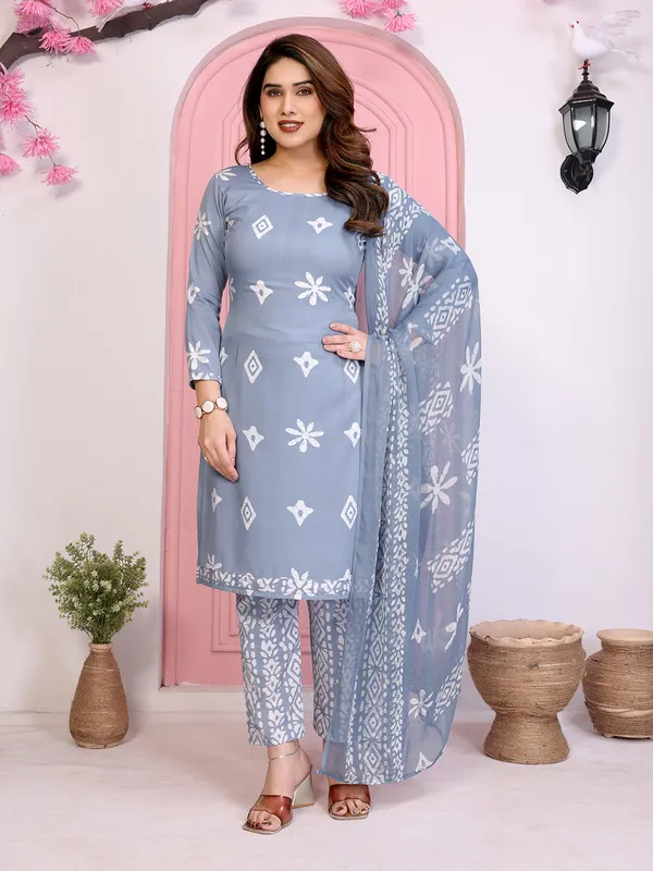 Unstitched_Printed_Crepe_Salwar_Suit_Material