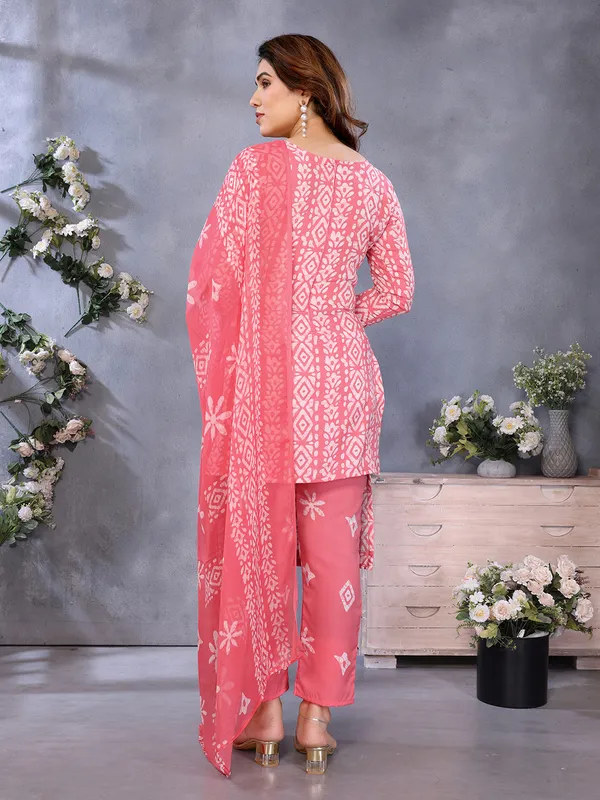 Unstitched_Printed_Crepe_Salwar_Suit_Material