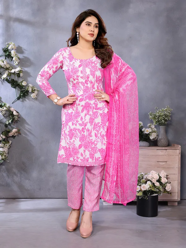 Unstitched_Printed_Crepe_Salwar_Suit_Material