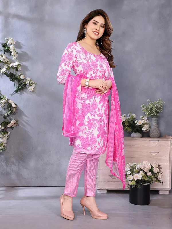 Unstitched_Printed_Crepe_Salwar_Suit_Material