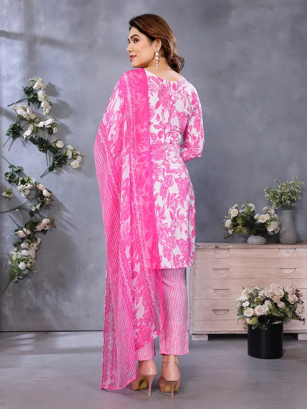 Unstitched_Printed_Crepe_Salwar_Suit_Material