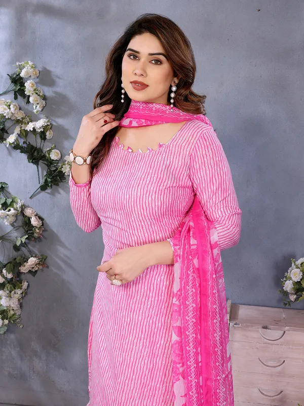 Unstitched_Printed_Crepe_Salwar_Suit_Material