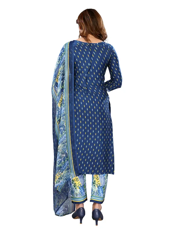 Unstitched_Printed_Crepe_Salwar_Suit_Material