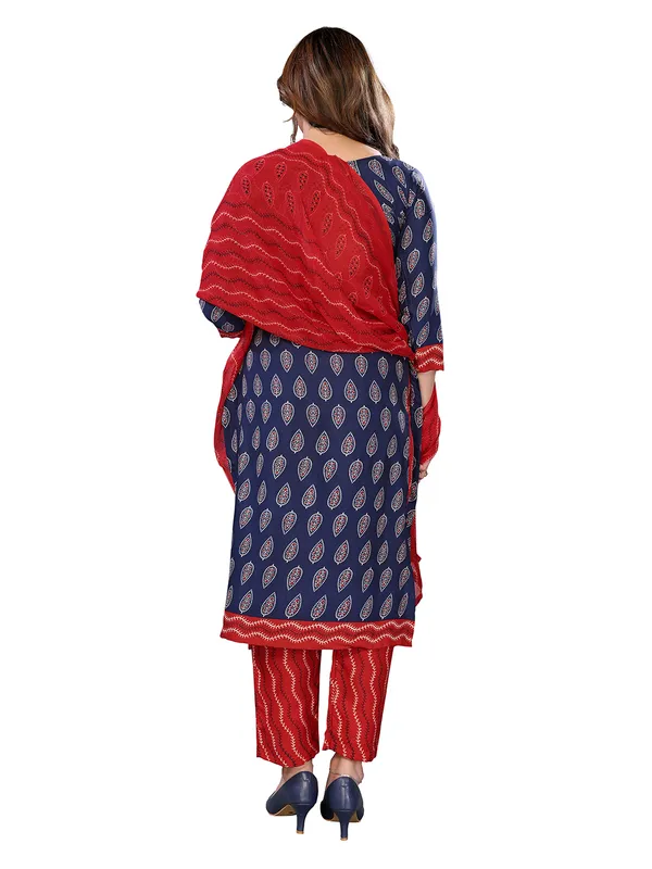 Unstitched_Printed_Crepe_Salwar_Suit_Material