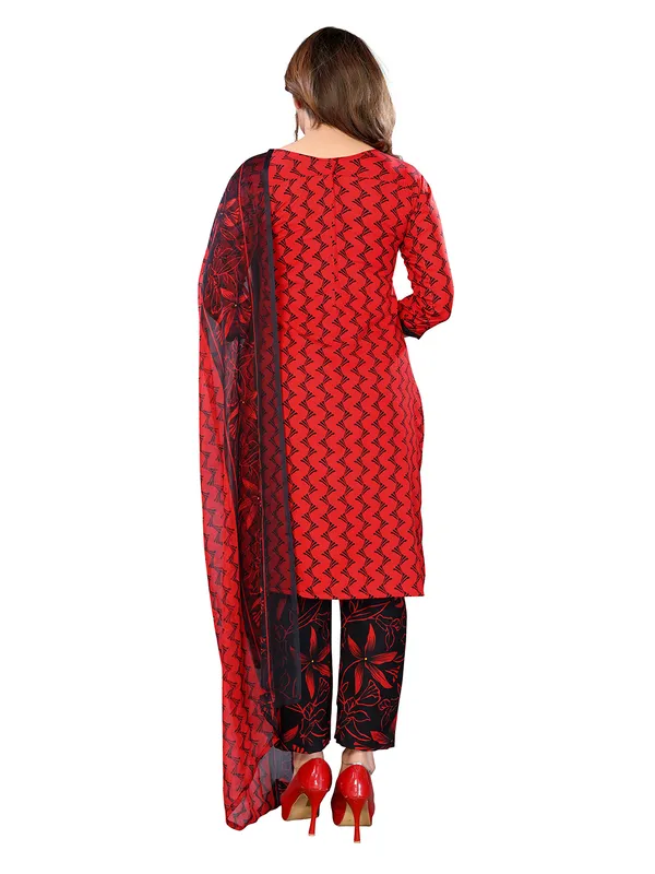 Unstitched_Printed_Crepe_Salwar_Suit_Material