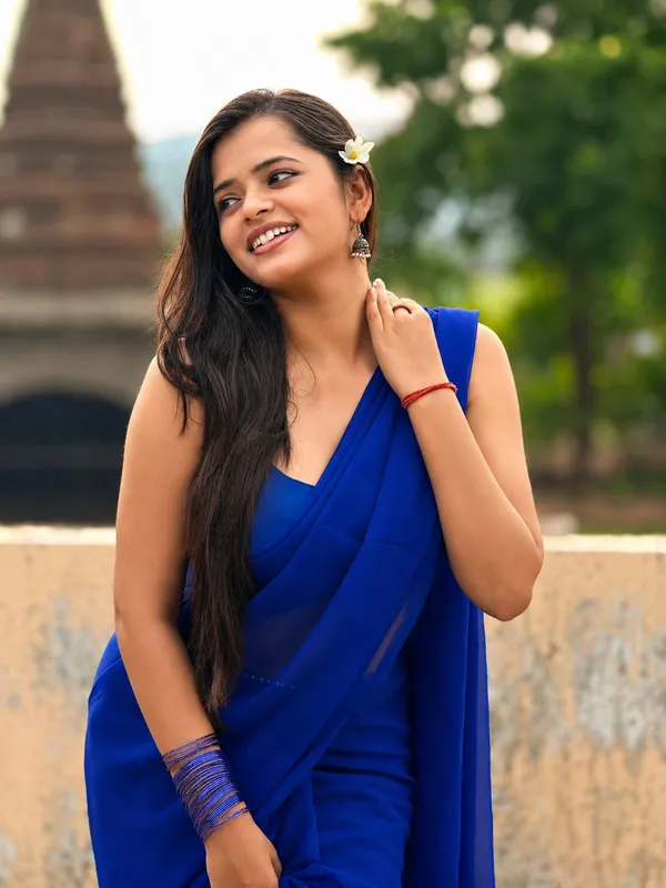 Plain_Dyed_Daily_Wear_Georgette_Saree_With_Unstitched_Blouse_Piece