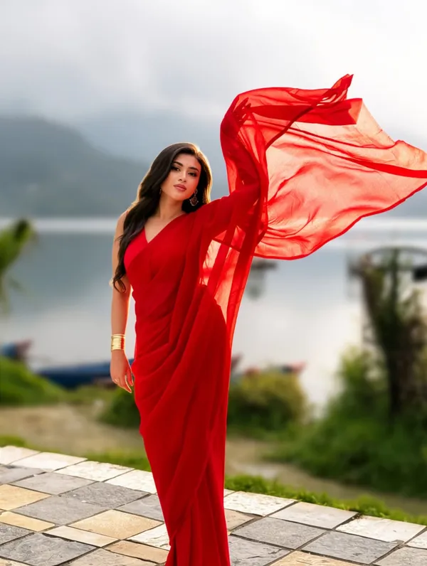 Plain_Dyed_Daily_Wear_Georgette_Saree_With_Unstitched_Blouse_Piece