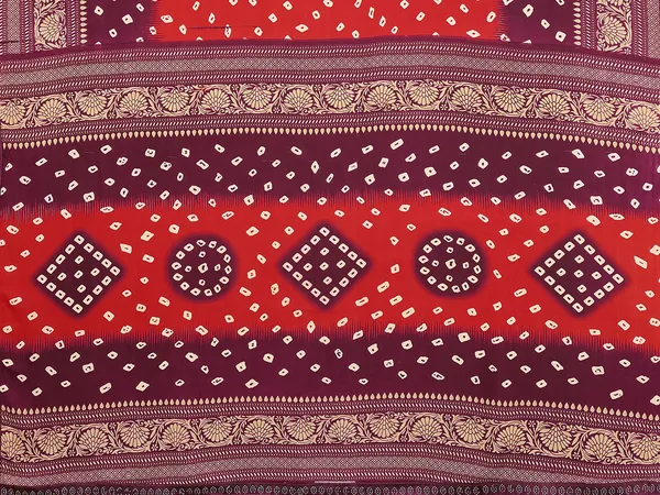 Printed,_Geometric_Print_Bandhani_Georgette_Saree��(Red,_Brown)