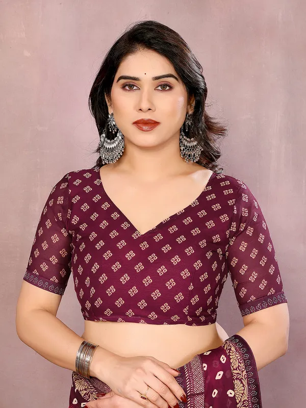 Printed,_Geometric_Print_Bandhani_Georgette_Saree��(Red,_Brown)