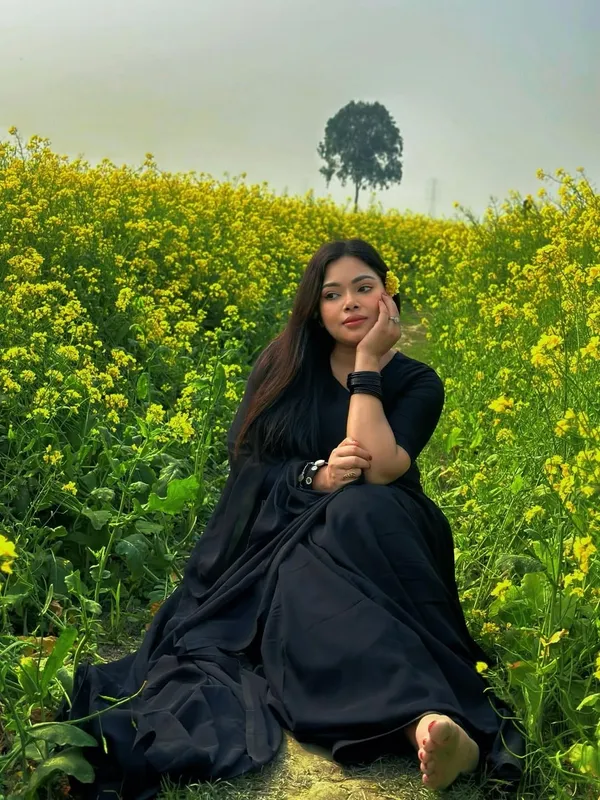 Plain_Dyed_Daily_Wear_Georgette_Saree_With_Unstitched_Blouse_Piece