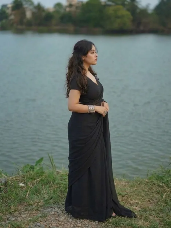 Plain_Dyed_Daily_Wear_Georgette_Saree_With_Unstitched_Blouse_Piece