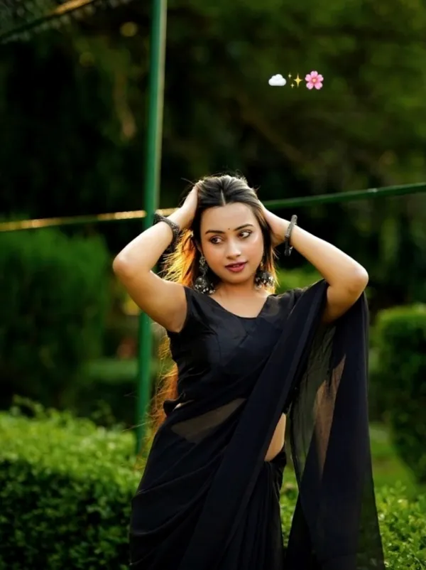 Plain_Dyed_Daily_Wear_Georgette_Saree_With_Unstitched_Blouse_Piece