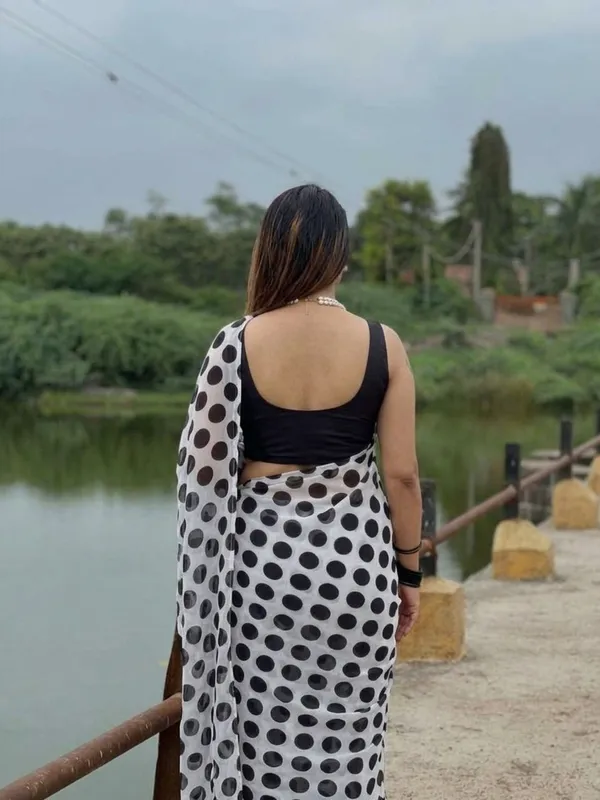 Printed_Daily_Wear_Georgette_Saree_With_Unstitched_Blouse_Piece