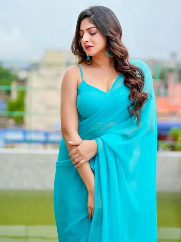 Plain_Dyed_Daily_Wear_Georgette_Saree_With_Unstitched_Blouse_Piece