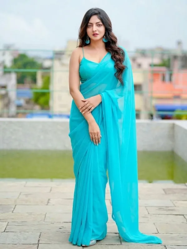 Plain_Dyed_Daily_Wear_Georgette_Saree_With_Unstitched_Blouse_Piece