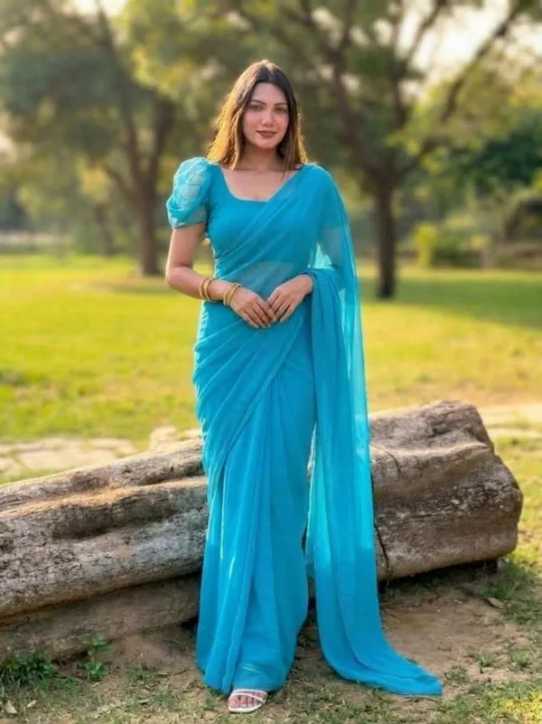 Plain_Georgette_Saree_With_Unstitched_Blouse_Piece