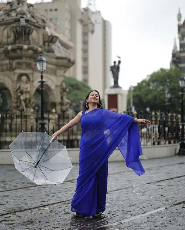 Plain_Dyed_Daily_Wear_Georgette_Saree_With_Unstitched_Blouse_Piece
