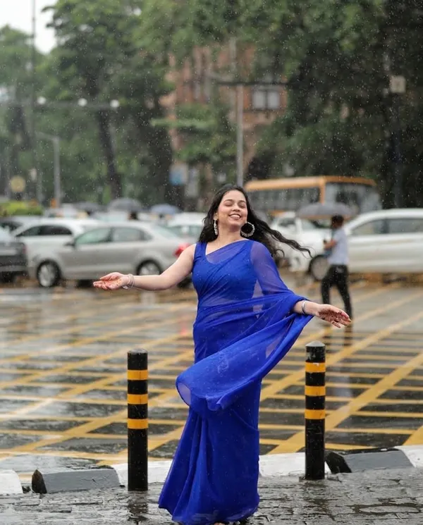 Plain_Dyed_Daily_Wear_Georgette_Saree_With_Unstitched_Blouse_Piece