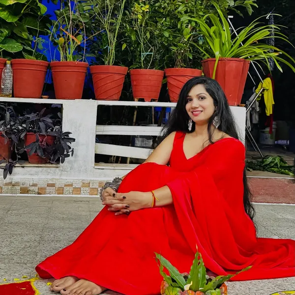 Plain_Georgette_Saree_With_Unstitched_Blouse_Piece