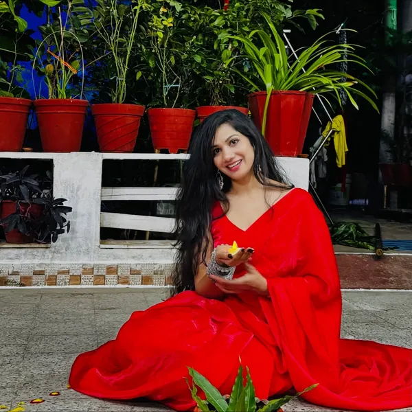 Plain_Georgette_Saree_With_Unstitched_Blouse_Piece