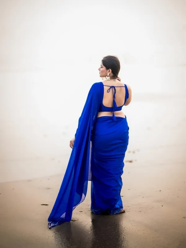 Plain_Dyed_Daily_Wear_Georgette_Saree_With_Unstitched_Blouse_Piece