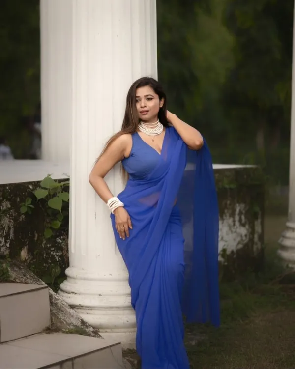 Plain_Dyed_Daily_Wear_Georgette_Saree_With_Unstitched_Blouse_Piece