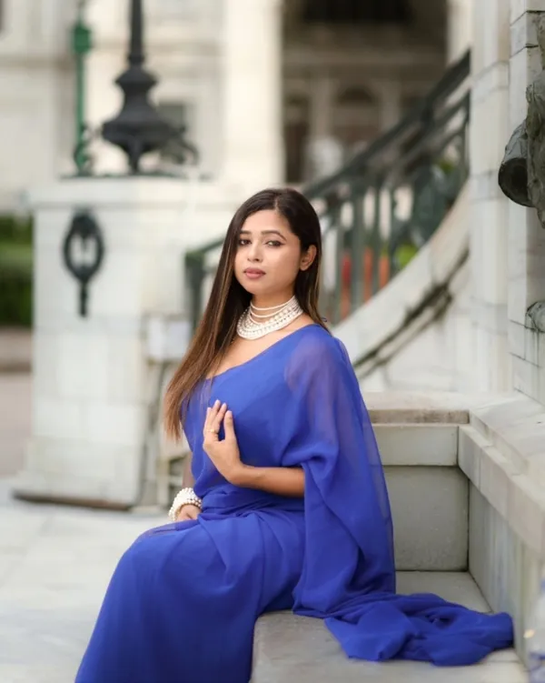 Plain_Dyed_Daily_Wear_Georgette_Saree_With_Unstitched_Blouse_Piece