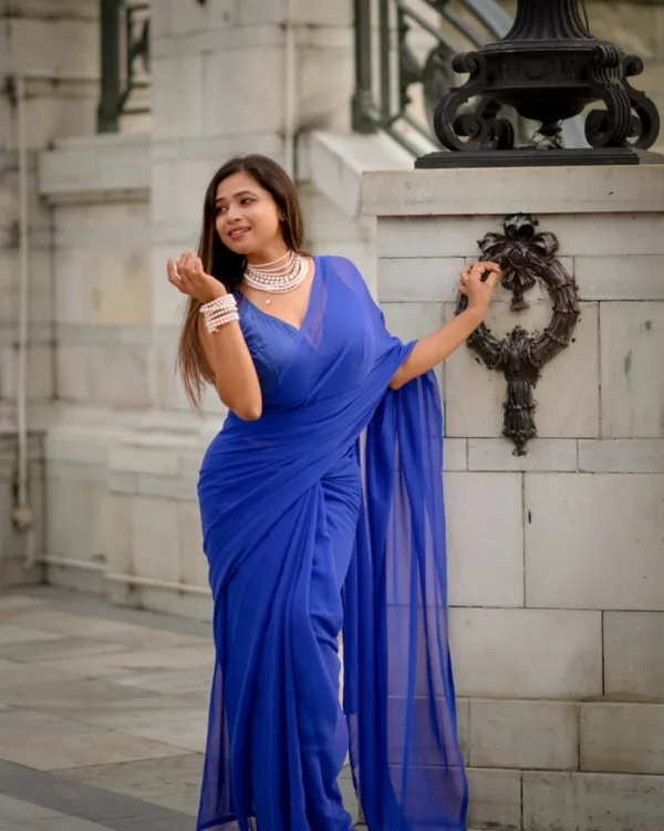 Plain_Dyed_Daily_Wear_Georgette_Saree_With_Unstitched_Blouse_Piece