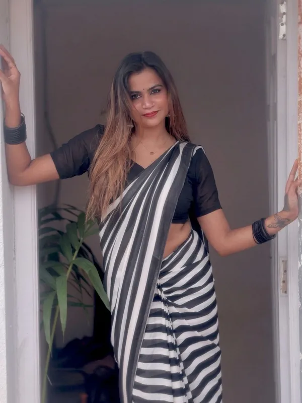 Printed_Daily_Wear_Georgette_Saree_With_Unstitched_Blouse_Piece