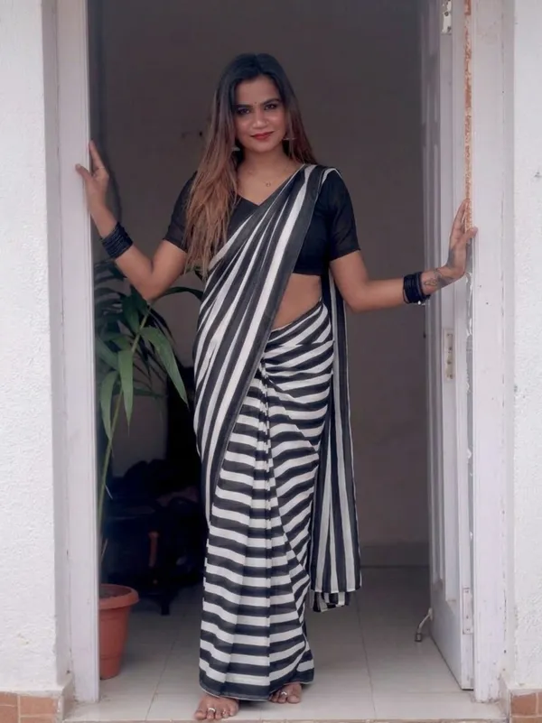 Printed_Daily_Wear_Georgette_Saree_With_Unstitched_Blouse_Piece