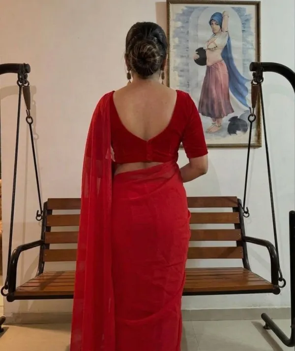 Plain_Dyed_Daily_Wear_Georgette_Saree_With_Unstitched_Blouse_Piece