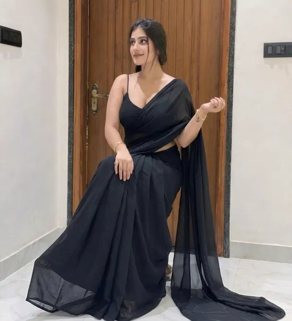 Plain_Dyed_Daily_Wear_Georgette_Saree_With_Unstitched_Blouse_Piece